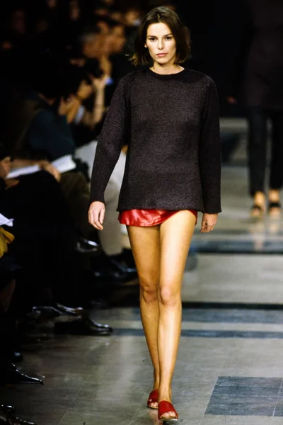 Look 30